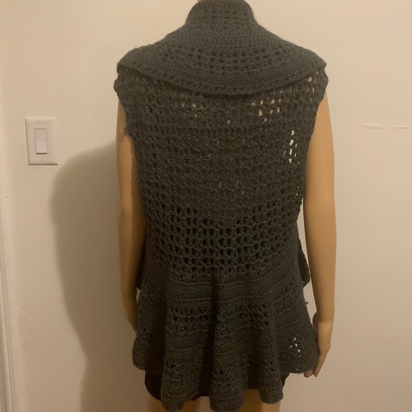 FOREVER 21 NEW Fly Away Crochet Cardigan - Picture 5 of 8